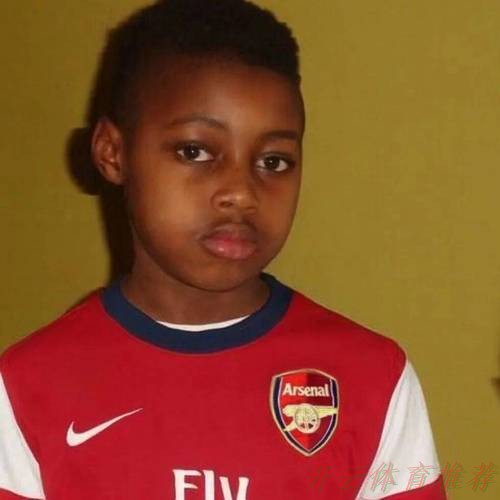 开云官方网站：塞门约6500万违约金细节曝光，曼联签他可能性揭秘！阿莫林曾与之共进晚餐