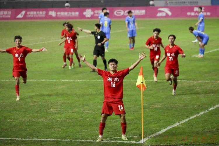 开云官网：十五运男足U20资格赛打响 青春激扬燃动三地赛场